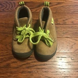 Oshkosh boots toddler boy size 8